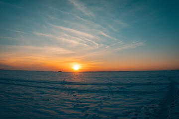 Obraz premium sunset over the sea, Châteauguay