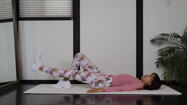 シングルレッグレイズ｜体幹から股関節や大腿四頭筋のトレーニング