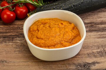 Vegetarian cuisine - Zucchini puree with herbs