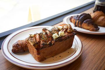 chocolate croissant pastry france baker  