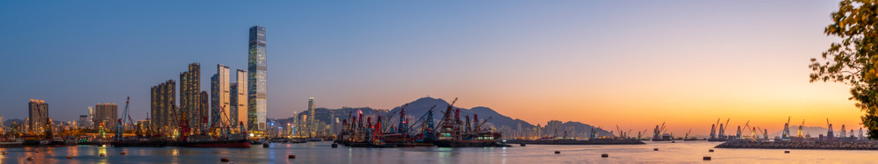 Obraz premium Hong Kong West Kowloon at Sunset