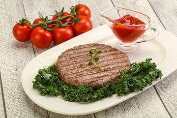 Grilled beef cutlet for burger