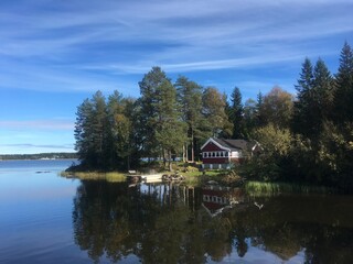 Fototapeta na wymiar Small cottage in Northern Sweden 