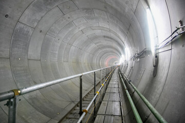 建設中の地下シールドトンネル（調布／東京）