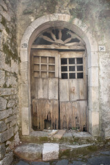 Fototapeta na wymiar Very old bad condition door