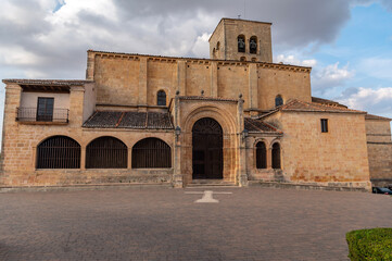 Fototapeta premium Church of Our Lady of La Peña in Sepulveda in the province of Segovia (Spain)