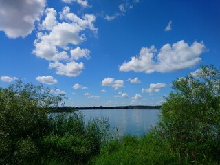 Obraz premium clouds over the lake