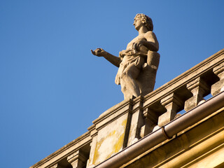 Italia, Toscana, Firenze, statue sul terrazzo del Palazzo Corsini.