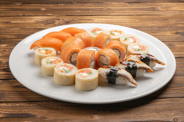 Sushi set with Philadelphia maki, nigiri unagi and nigiri sake