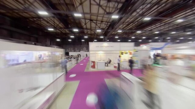 A walk through the newly opened exhibition, the quarantine ended,  time lapse