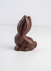 conejo de pascuas hecho de chocolate