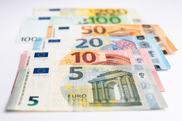 Eurobanknoten 5 Euroschein bis 200 Euroschein