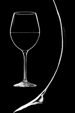 Contour of a wine glass
