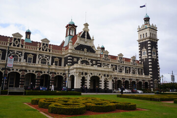Obraz premium Historical Railway Station in Dunedin at New Zealand