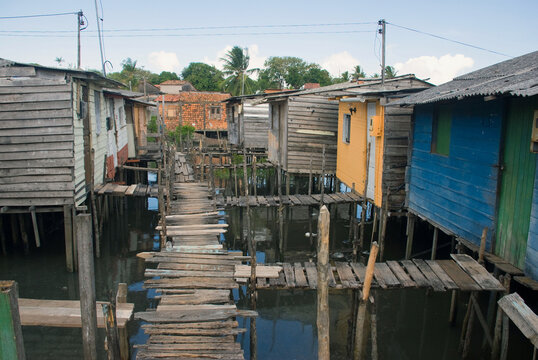 Comunidade de Palafitas dos Irmaos Coragem.
