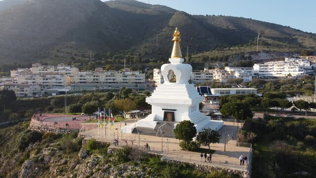 The Enlightenment Stupa of Benalm&aacute;dena