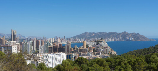 Diferentes vistas de Benidorm desde cala conill en Vila Jojosa