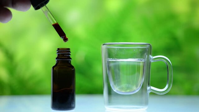 Bottiglia di propoli