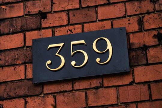Hausnummer 359