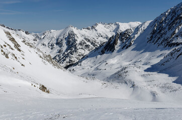 Fototapeta na wymiar Snowy sceneries in Eastern Pyrenees Mountains