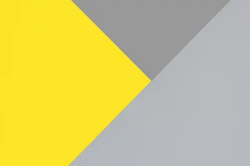 Hellgraues, gelbes und graues Papier. Geometrischer leerer Papierhintergrund von drei Tönen, Kopienraum © Viktoriya