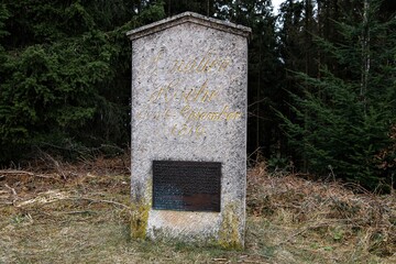 Amalienhöhe - Gedenkstein für einen ehemaligen Tempel, den die Familie Beulwitz als Dank für die...