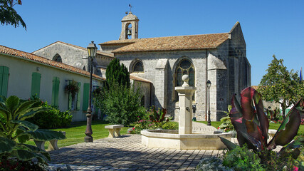 Obraz premium Eglise de St-Georges d'Oléron