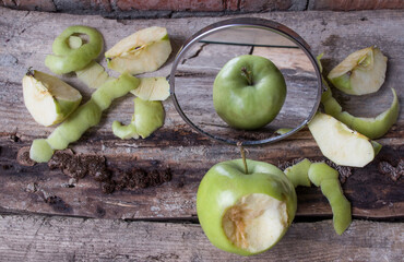 apple reflected in the mirror