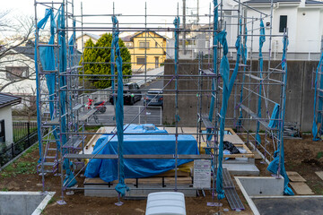 建築中の戸建て住宅
