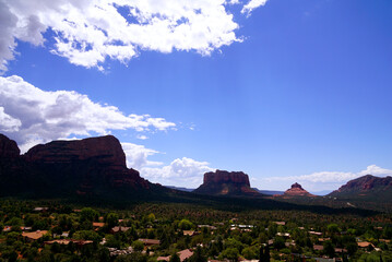アメリカ　ボルテックス溢れるヒーリングの聖地「セドナ」の赤い大地・ベルロック