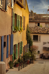 petite ruelle dans un village du sud