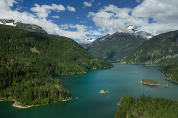 Fototapeta na wymiar USA, Washington State. Diablo Lake and Davis Peak, North Cascades.