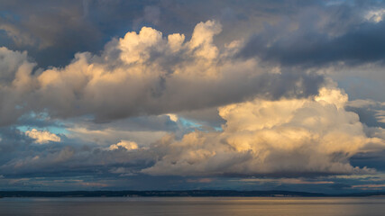 Fototapeta na wymiar USA, Washington State, Port Townsend. Sunset over Admiralty Inlet.