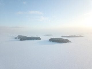 Fototapeta na wymiar Finnish archipelago in winter