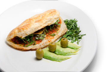 Empanada de guisado de atun