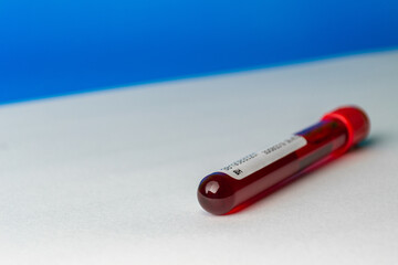 tubo para an&aacute;lisis de sangre