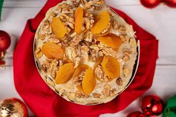 Chocolate com nozes e damasco