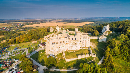 Fototapeta na wymiar Ogrodzieniec ruins of a medieval castle. Czestochowa region, Poland. Medieval castle ruins located in Ogrodzieniec, Poland. Aerial view.