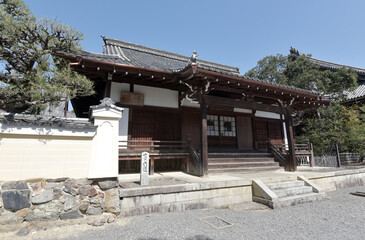清凉寺　塔頭　薬師寺　本堂　京都市嵯峨