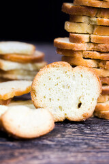 fried rye crackers with spices