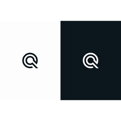 Letter Q logo initial