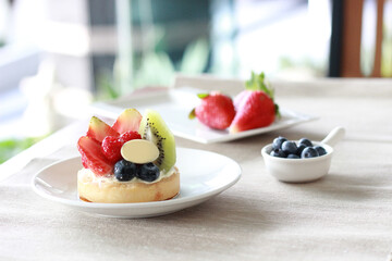 Cafe - Chiffon cake with summer berries and cream