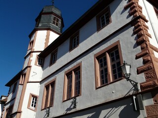 Fototapeta na wymiar Altes Rathaus am Fischmarkt in Alzey / Rheinhessen