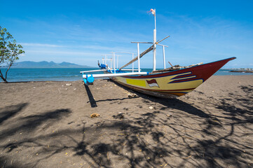 Naklejka premium The coast of Indian ocean on island Java