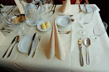 Table setting and arrangement in Western style