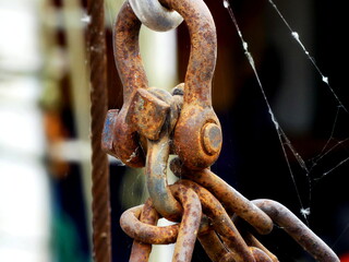 Rdza stalowe łączenia.