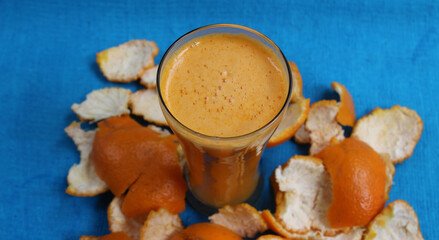 Kinnow fruit juice and peel © dheeraj11