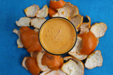 Kinnow fruit juice and peel © dheeraj11
