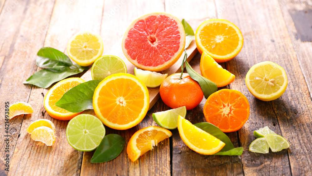 Poster assorted of citrus fruit and leaf