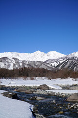 冬の白馬村と北アルプス